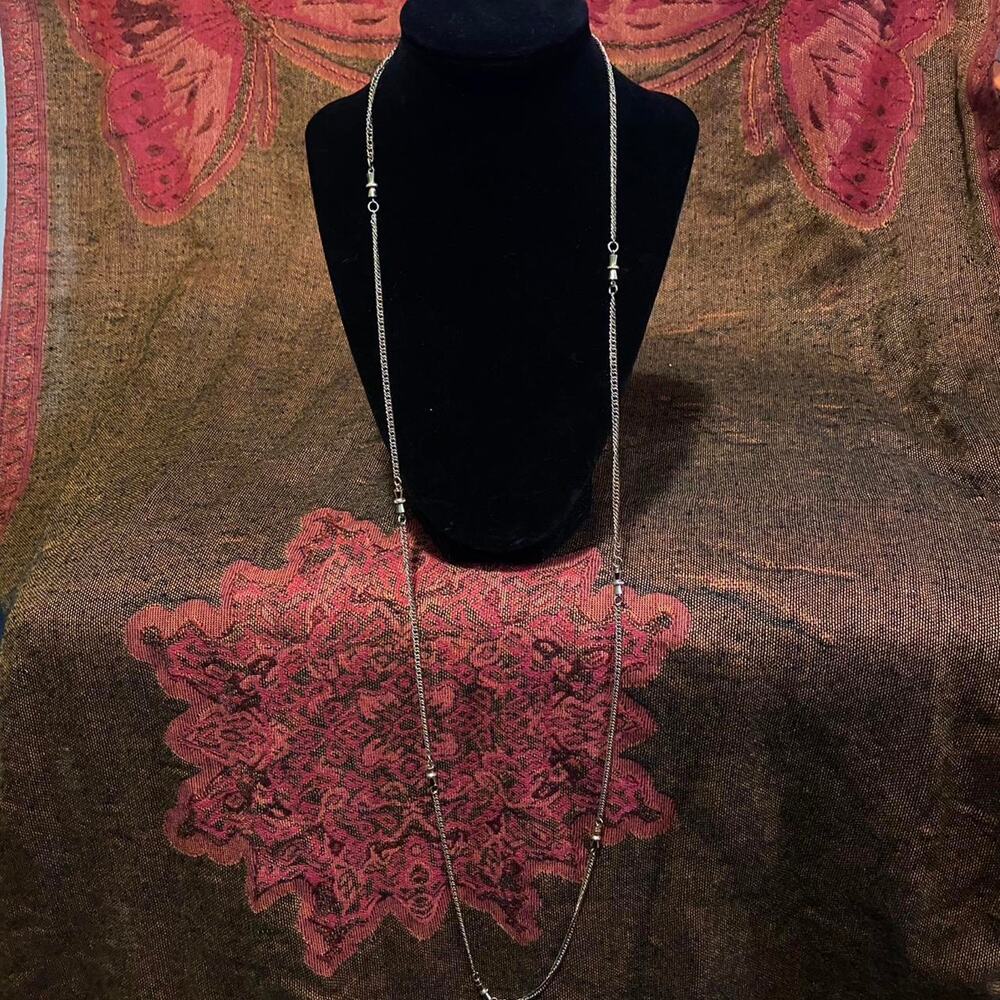 Gold tone chain necklace no